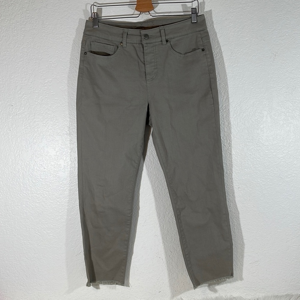 Women with Control by Renee Greenstein "My Wonder Denim Collection" Raw Hem SZ 8